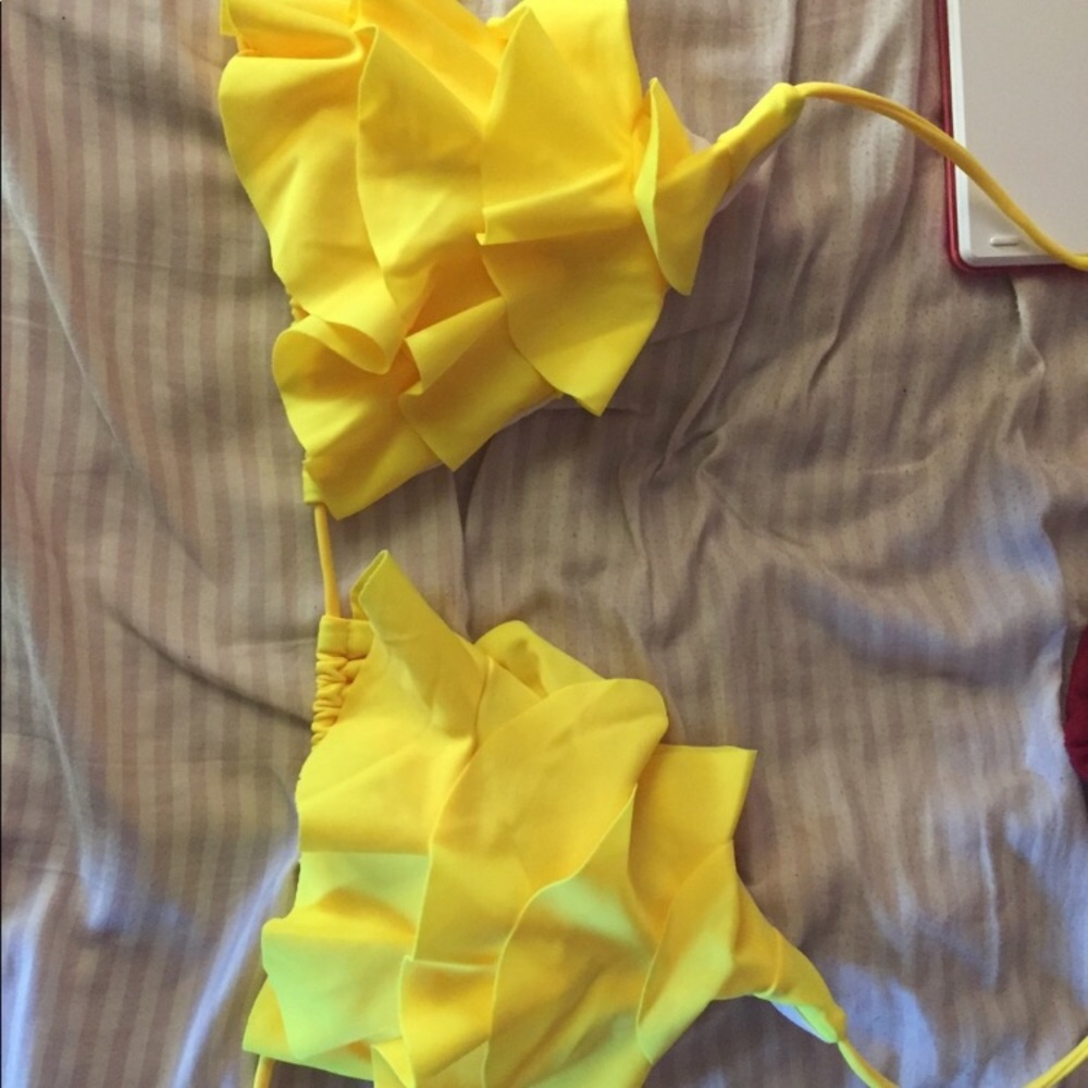 Bikini!! - Picture 3 of 5